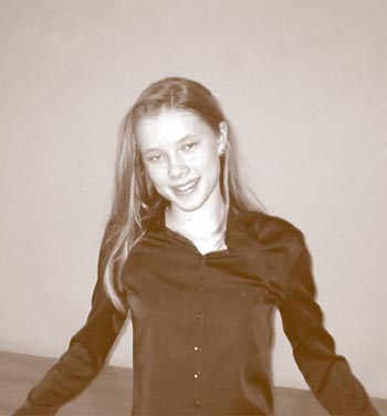Алина Степанова - ученица 9-го класса школы № 10 г. Калининграда - участница IX 
Всероссийской олимпиады школьников по литературе, занявшая на ней третье место