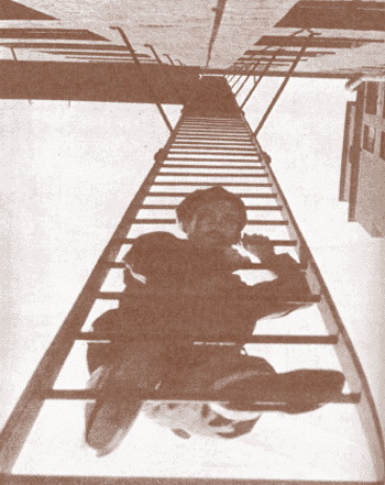 Пожарная лестница (1925). Фотография Александра Родченко